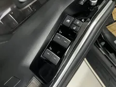 2023 Toyota Highlander 2.5L Hybrid 4WD Premium 7-seat, чёрный — фото 9