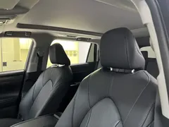 2023 Toyota Highlander 2.5L Hybrid 4WD Premium 7-seat, чёрный — фото 12