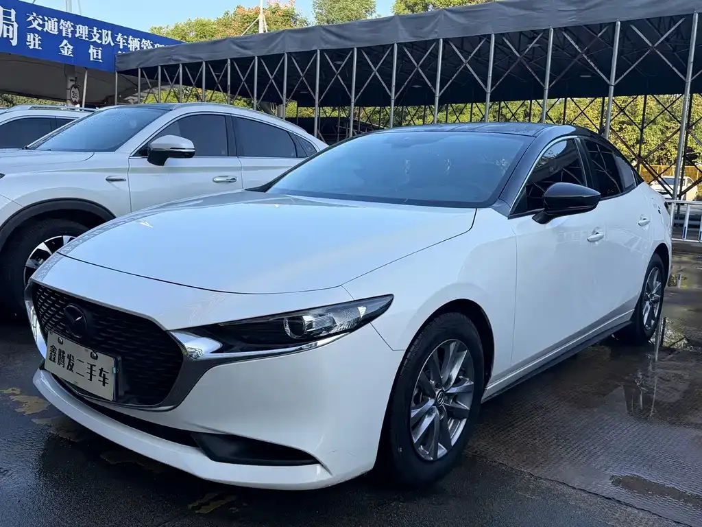 2022 Mazda 3 2.0L AT