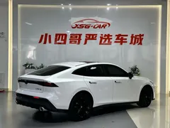 2022 Changan UNI-V 1.5T Premium, белый — фото 4