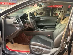 2019 Toyota Camry 2.5G Luxury, чёрный — фото 6