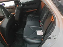2022 Changan UNI-V 1.5T Premium — фото 18