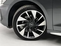2023 Audi A3 L Limousine 35 TFSI Fashion Sport — фото 13