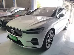 2022 Volvo XC60 4WD Luxury, белый — фото 2