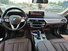 2022 BMW 5 Series 530Li Leading Luxury Package, чёрный — фото 10