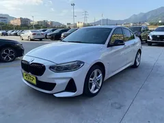 2021 BMW 1 Series 120i M Sport Night Edition, белый — фото 1