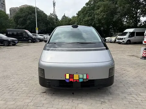 2024 Li Auto MEGA Ultra