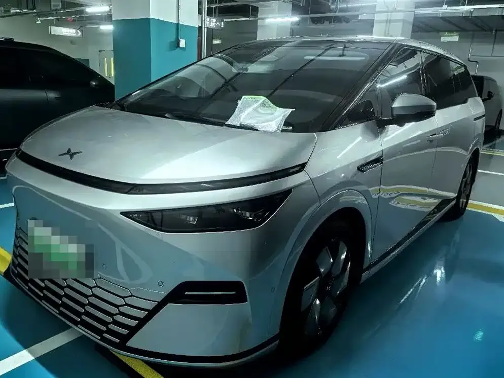 2025 Xpeng X9 EV 650 Long Range Max