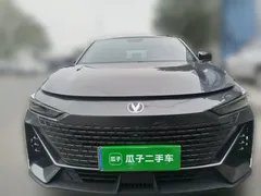 2022 Changan UNI-V 1.5T Premium — фото 2