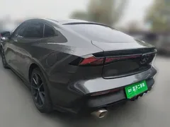 2022 Changan UNI-V 1.5T Premium — фото 4