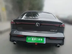 2022 Changan UNI-V 1.5T Premium — фото 5