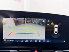 2022 Hyundai Elantra 1.5L CVT LUX Premium, белый — фото 13