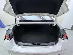 2022 Hyundai Elantra 1.5L CVT LUX Premium, белый — фото 19