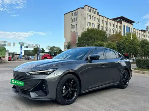 2022 Changan UNI-V 1.5T Premium