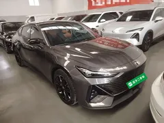 2022 Changan UNI-V 1.5T Premium — фото 4