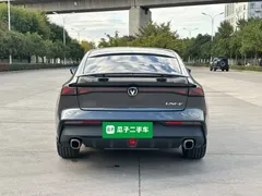 2022 Changan UNI-V 1.5T Premium — фото 6