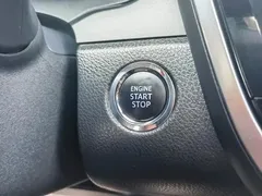 2021 Toyota Camry 2.5G Luxury, белый — фото 16