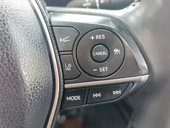 2021 Toyota Camry 2.5G Luxury, белый — фото 20
