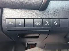 2021 Toyota Camry 2.5G Luxury, белый — фото 22