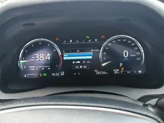 2021 Toyota Camry 2.5G Luxury, белый — фото 26