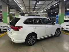 2021 Mitsubishi Outlander 2.0L 2WD Enjoy 5-seat, белый — фото 4