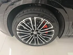 2026 Nio ES8 6-seat Executive Signature, чёрный — фото 23