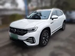 2023 Volkswagen Tayron 330TSI 2WD R-Line, белый — фото 1