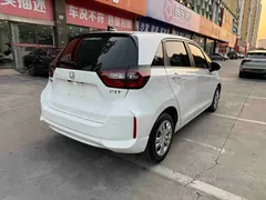 2021 Honda Fit 1.5L CVT, белый — фото 4