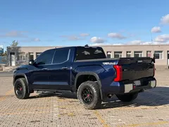 2023 Toyota Tundra 3.5T Canadian Spec, синий — фото 2