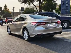 2021 Toyota Camry 2.0G Luxury — фото 4