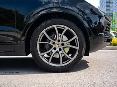 2023 Porsche Cayenne 3.0T Platinum Edition, чёрный — фото 18