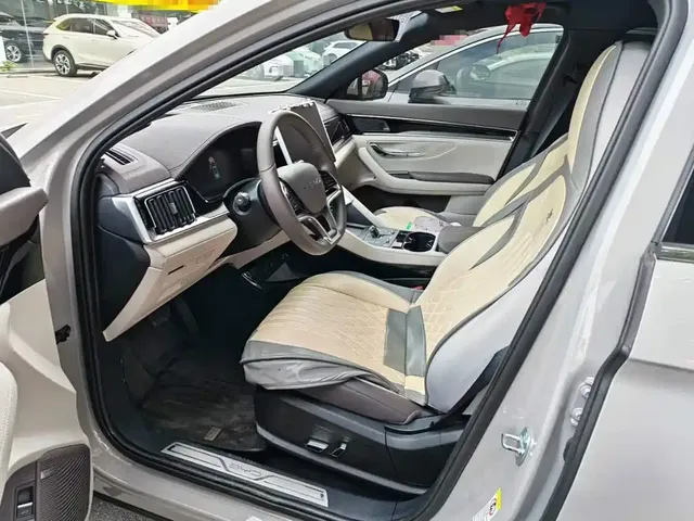 2025 BYD Song PLUS DM-i PHEV 160KM Flagship Plus