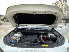 2023 Jetour X70 PLUS 1.5T DCT Pro 7-seat, белый — фото 9