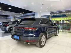 2021 Porsche Macan 2.0T, синий — фото 17