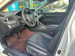 2021 Toyota Camry 2.0G Luxury, белый — фото 4
