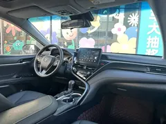 2021 Toyota Camry 2.0G Luxury, белый — фото 14