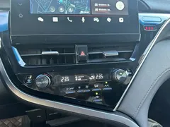 2021 Toyota Camry 2.0G Luxury, белый — фото 18