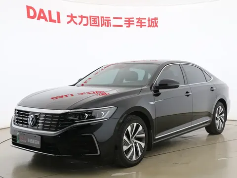 2022 Volkswagen Passat 430PHEV Luxury