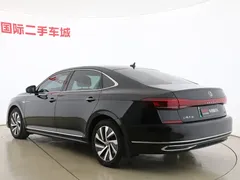 2022 Volkswagen Passat 430PHEV Luxury, чёрный — фото 7