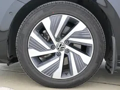 2022 Volkswagen Passat 430PHEV Luxury, чёрный — фото 9
