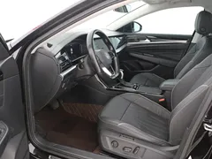 2022 Volkswagen Passat 430PHEV Luxury, чёрный — фото 10