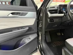 2023 Volkswagen Talagon 330TSI Luxury, чёрный — фото 9