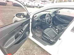 2020 Hyundai Elantra 1.6L AT GL, белый — фото 16