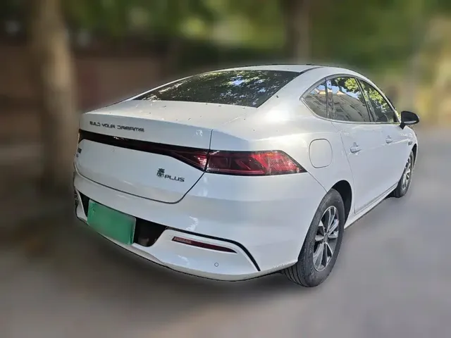 2023 BYD Qin PLUS Champion DM-i PHEV 55KM Leading