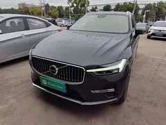 2022 Volvo XC60 4WD Zhiyi Luxury — фото 2