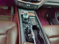 2022 Volvo XC60 4WD Zhiyi Luxury — фото 14