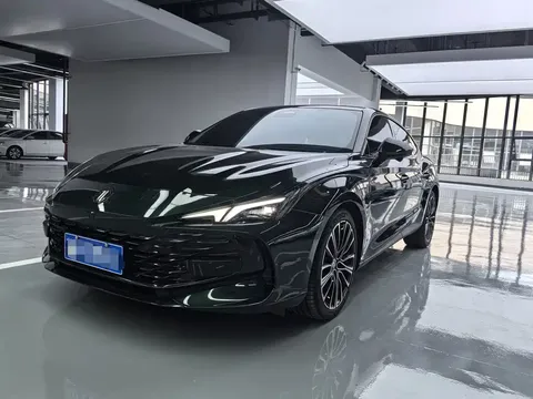 2025 MG MG7 1.5T 300 DCT