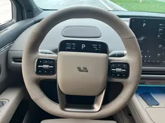 2025 Li Auto i6 4WD Standard, чёрный — фото 5