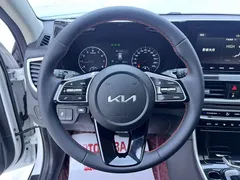 2021 Kia Seltos 1.5L CVT Trend, белый — фото 12
