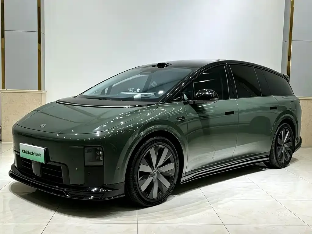 2025 Li Auto i8 Standard